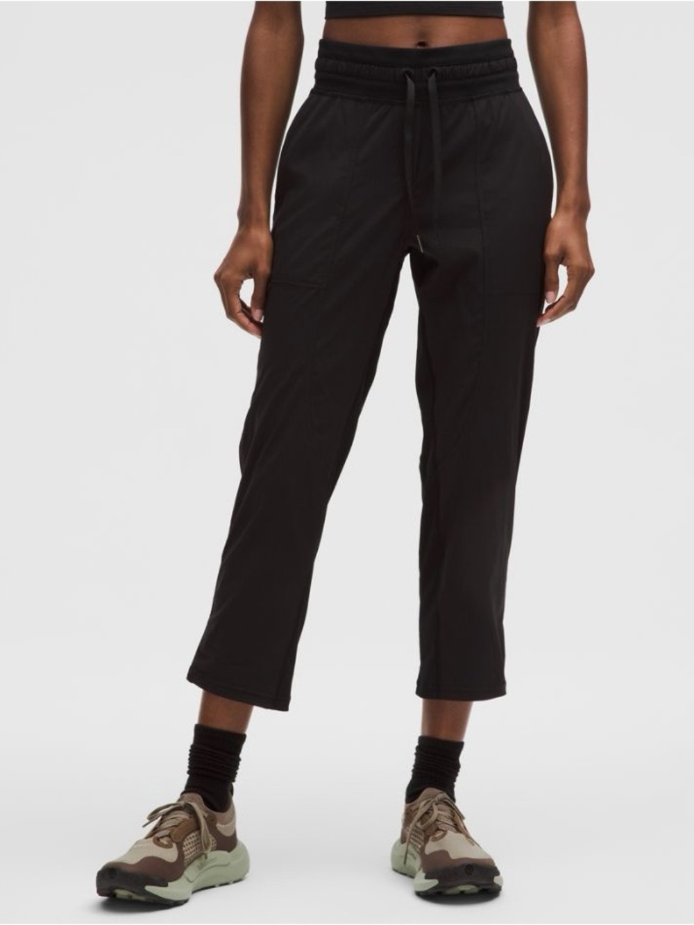 Lululemon Dance Studio Mid-Rise Cropped Pant size 8